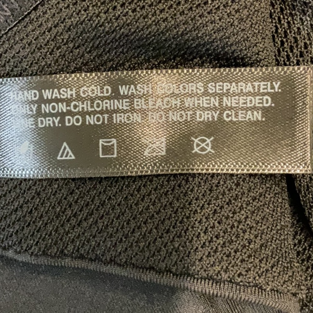 Natori Performance Sports Bra - 36DD - Picture 6 of 6